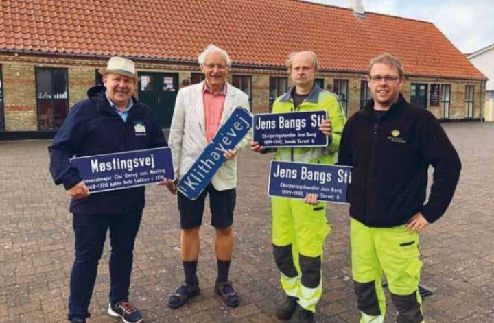 Klassiske gadeskilte til den historiske midtby